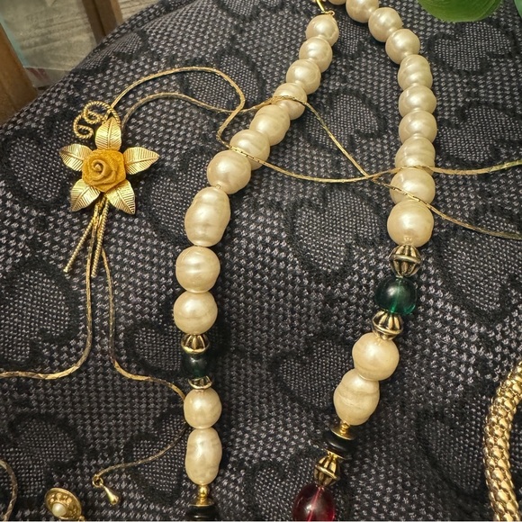 Vintage 2 modern jewelry lot~ Monet, aurora borealis earrings, Baroque pearls - Picture 6 of 8